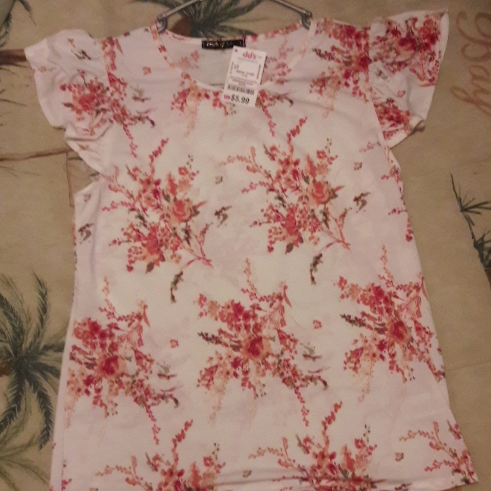 Gorgeous Blouse NWT